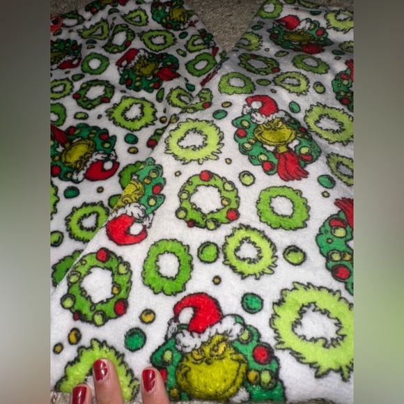 Cute Christmas 🎄 grinch size XL pajamas sleep 🎁 - Picture 4 of 6